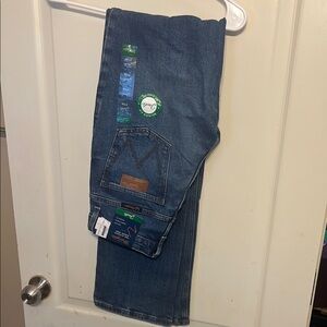 Wrangler Women's Relaxed Blue Jeans